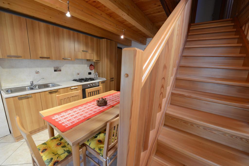 Vieilles Maisons D'Introd Ngoại thất bức ảnh