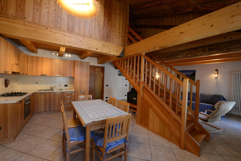 Vieilles Maisons D'Introd Phòng bức ảnh