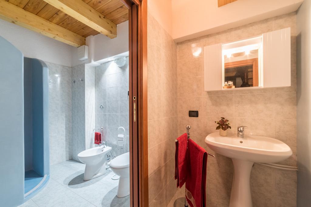 Vieilles Maisons D'Introd Ngoại thất bức ảnh