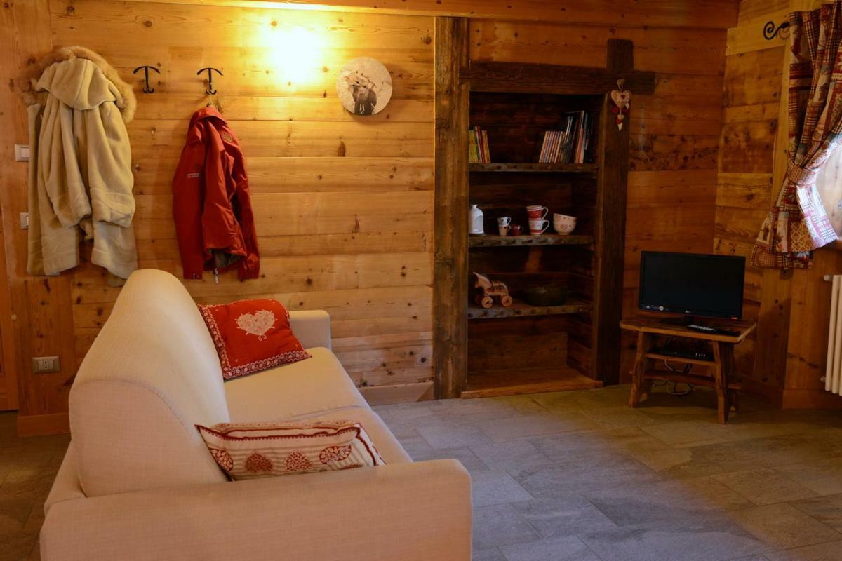 Vieilles Maisons D'Introd Ngoại thất bức ảnh