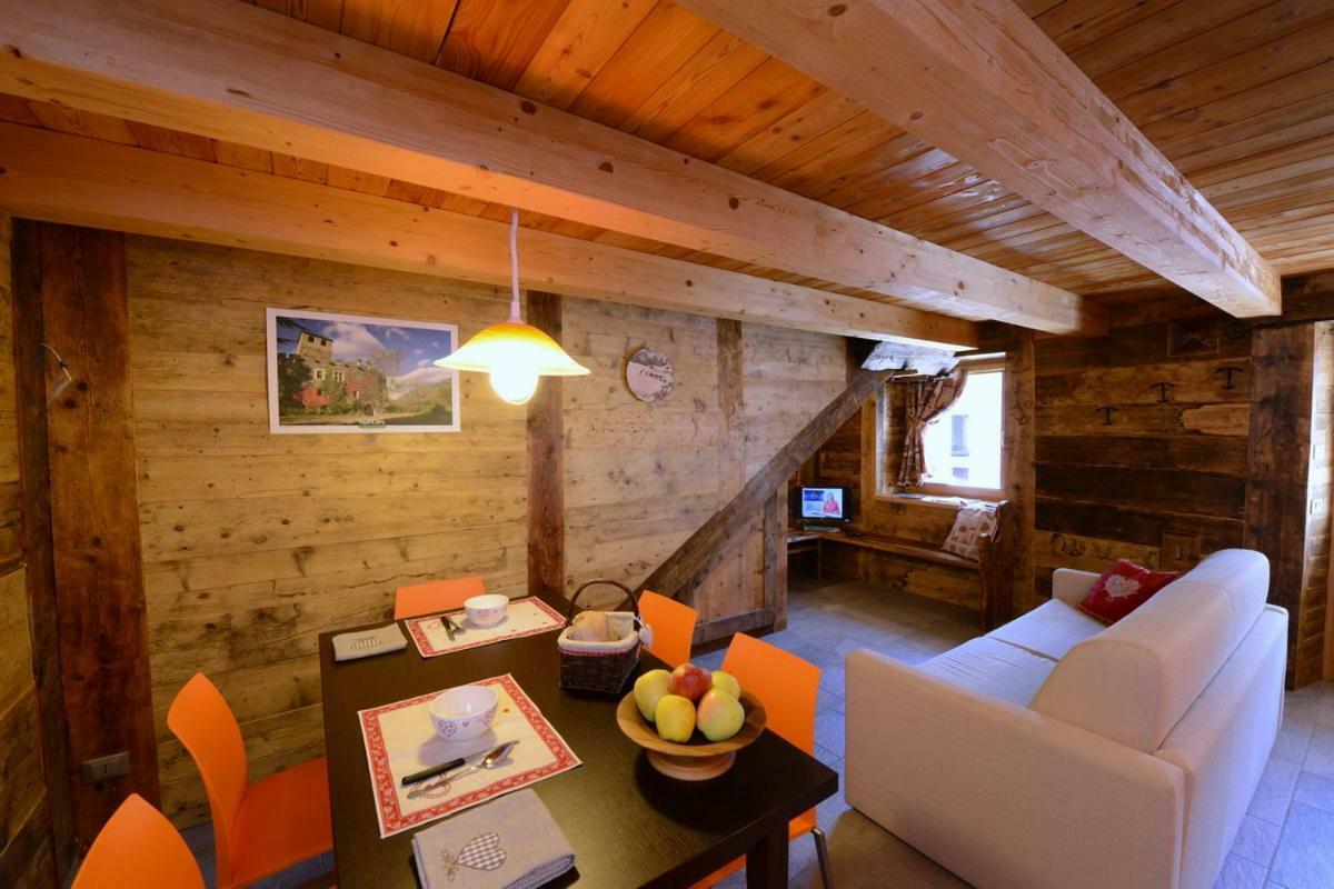 Vieilles Maisons D'Introd Ngoại thất bức ảnh